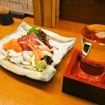 ほてい鮨 - 料理写真:お造り盛り合わせ ＆ 冷酒（久保田 生原酒）