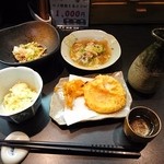 Nohohon - のほほんセット＋お通し。右手前に見える大根の天ぷらがおもっった以上においしい。