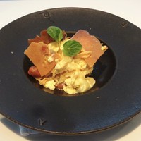 アロマフレスカ 名古屋 - Dolce：色々ナッツの瀬見フレッドとグレープフルーツのマルメラータ　ほろ苦いスプレッソソース。
