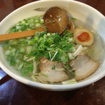 Ramen Axtsu - 優塩ラーメン味玉子入780円