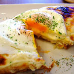 ジューシーコンセプト - クロックマダム断面図。とろける美味しさ。