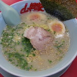 山岡家 - 朝ラーメン（味玉・脂少なめ・味普通）