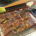 炭火焼うなぎ 東山物産 - うなぎ丼　極上重　うなぎ5切れ