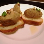 ビストロ サイトウ - 豚肉とクルミのリエット500円。