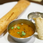 アーンドラ・ダイニング - 2016.2 ミニ・マサラ・ドーサ、パパド、ココナツのチャトニー、サンバル