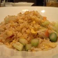 広東料理 センス - 蟹とセロリのチャーハン・・。