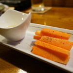 河童の川太郎 - 雪下人参のバーニャカウダ・・サービスで頂きました。