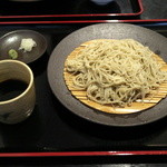 久呂無木 - 蕎麦汁は辛口で好み