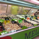 Queen Victoria Market - チキンのお店で加工品はデリフロアーになるようです