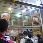 Queen Victoria Market - パニーニみたいなお惣菜パンのお店