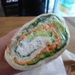 Queen Victoria Market - チキンと野菜のラップサンドイッチ