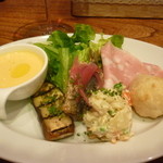 ラ ピニャータ - ランチの前菜16.2