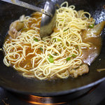 白川苑 - このラーメン、涙が出るほど美味しい。