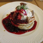 Sapporo Pancake&Parfait Last MINT - チーズクリームと自家製ミックスベリーソース