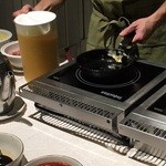 GLORIA PRINCE HOTEL - その場で丁寧にオムレツ焼きパフォーマンス
            2016.2.27 Sat.