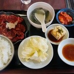 味楽 - 昼間限定の焼肉ランチ