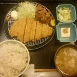 幻蔵 - 幻蔵　とんかつと生姜焼き定食