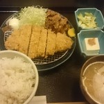 幻蔵 - 幻蔵　とんかつと生姜焼き定食