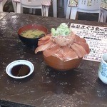新・函館市場 - マグロ丼