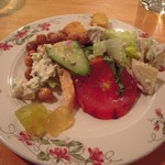 Pittypat's Porch - 料理写真:サラダバーの一部、左手前が西瓜の甘酢漬け