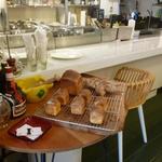 エスパイ クック コウベ - 自家製パン