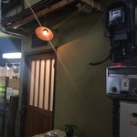 新ばし 久 - 入れ口。暖簾は特にないので注意