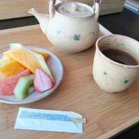 アルヴァ(アマン東京) - 焙じ茶とフルーツ色々