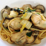 ビストロ felice - 大船渡産牡蠣のパスタハーフ1350円