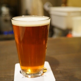 アントン ビー_1