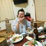 民宿 鈴せい - カニにご満悦の友人C