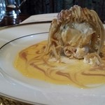 横浜うかい亭 - 中に濃厚なバニラアイスが・・・！