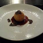 横浜うかい亭 - フォアグラとゆりねのコロッケ　黒トリュフソース　絶品