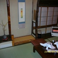 大市 - 世が世なれば、電気ストーブじゃなく火鉢だったのだろうと…