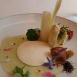 ランベリー ナオト キシモト - フランス産ホワイトアスパラガスのポシェ　ベーコンのムース