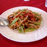 東天紅 上野店 - 中国セロリと豚肉の炒め
