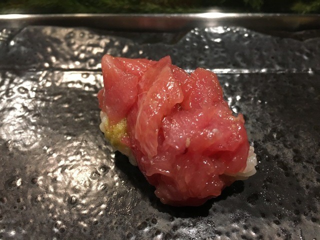 ここでしかいただけない「まぐろのヒレ下」と江戸前伝統の技』by