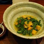 蓮香 - 茼嵩牛皮（西双版納の揚げ牛皮、春菊の塩味煮）