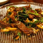 蓮香 - 佐料炒牛肉（牛肉サーロインとミントと固形納豆炒め）