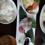 Amitatsuyaguchitei - お刺身定食