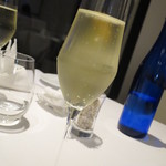 プレゼンテ スギ - (2016年2月)ピノ・シャルドネ・スプマンテ