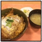あぐりの湯 こもろ - カツ丼。
味噌汁が薄い。