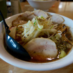 吉華 - 牛骨ラーメン(ブラック)
            濃い口醤油ベースだそうです。