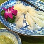 新愛園 - 絶品フカヒレ刺身は半分サイズでも注文できます！