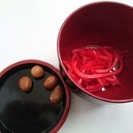 一真軒 - はい、中には紅生姜。