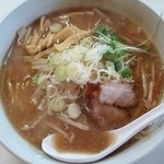 ラーメン爺 - 味噌ラーメン(かつおの粉入り)　私がわがまま注文でお願いした裏メニュー。着丼からかつおの良い香りが漂い、味噌ラーメンのコクが一層増してとても美味しいです。皆さんもぜひ！