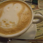 イージー・ライフ・カフェ - カプチーノ。