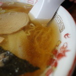 黄養軒 - スープは煮干しとか鶏ガラでしょう