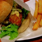 キュイジーヌ・エ・サンテ・リマ - NEW!!ベジバーガー￥800.