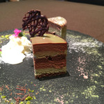 熟成神戸牛プレミアム 听 - ヴァローナ社“マンジャリ”を使ったショコラピスタチオ