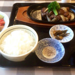 ステーキハウス寿楽 - サイコロステーキセット 1500円